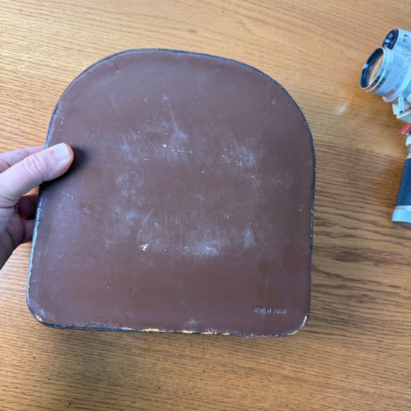 Vintage Minolta Zoom 8 Millimeter Movie Camera Used Leather Case Untested - Picture 6 of 16